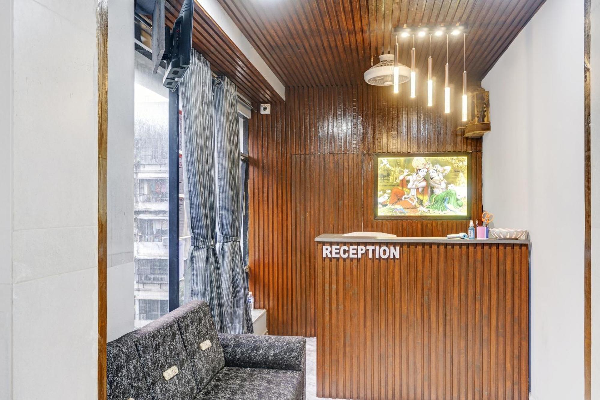 Oyo Flagship Hotel Royal Inn Surat Luaran gambar