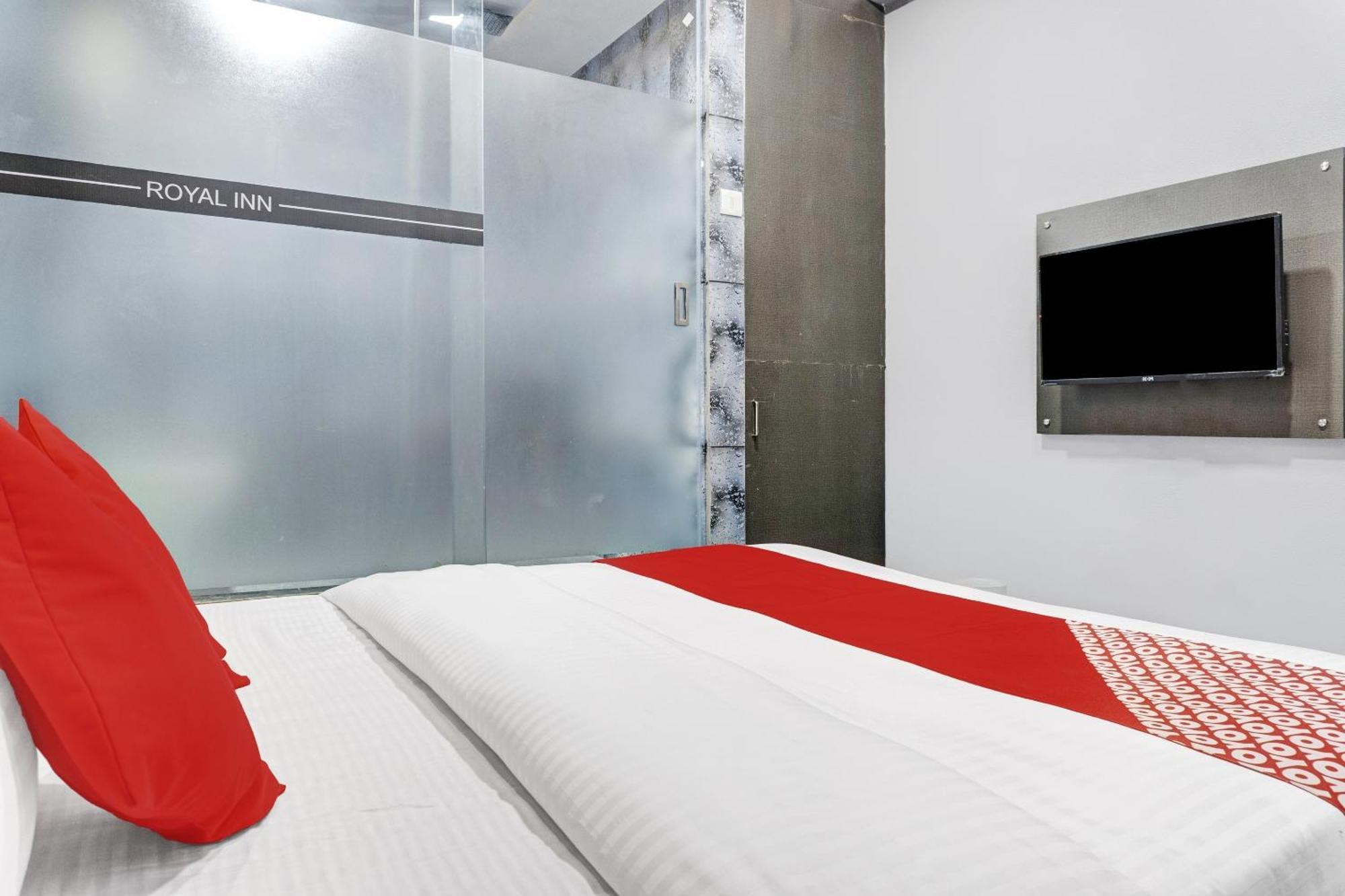 Oyo Flagship Hotel Royal Inn Surat Luaran gambar
