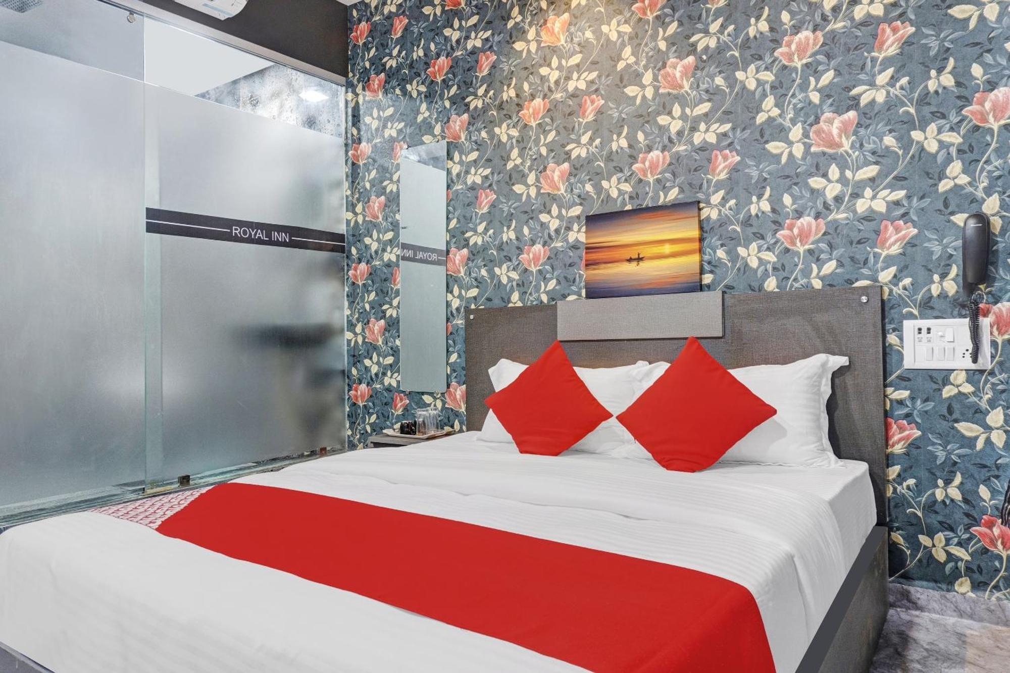 Oyo Flagship Hotel Royal Inn Surat Luaran gambar
