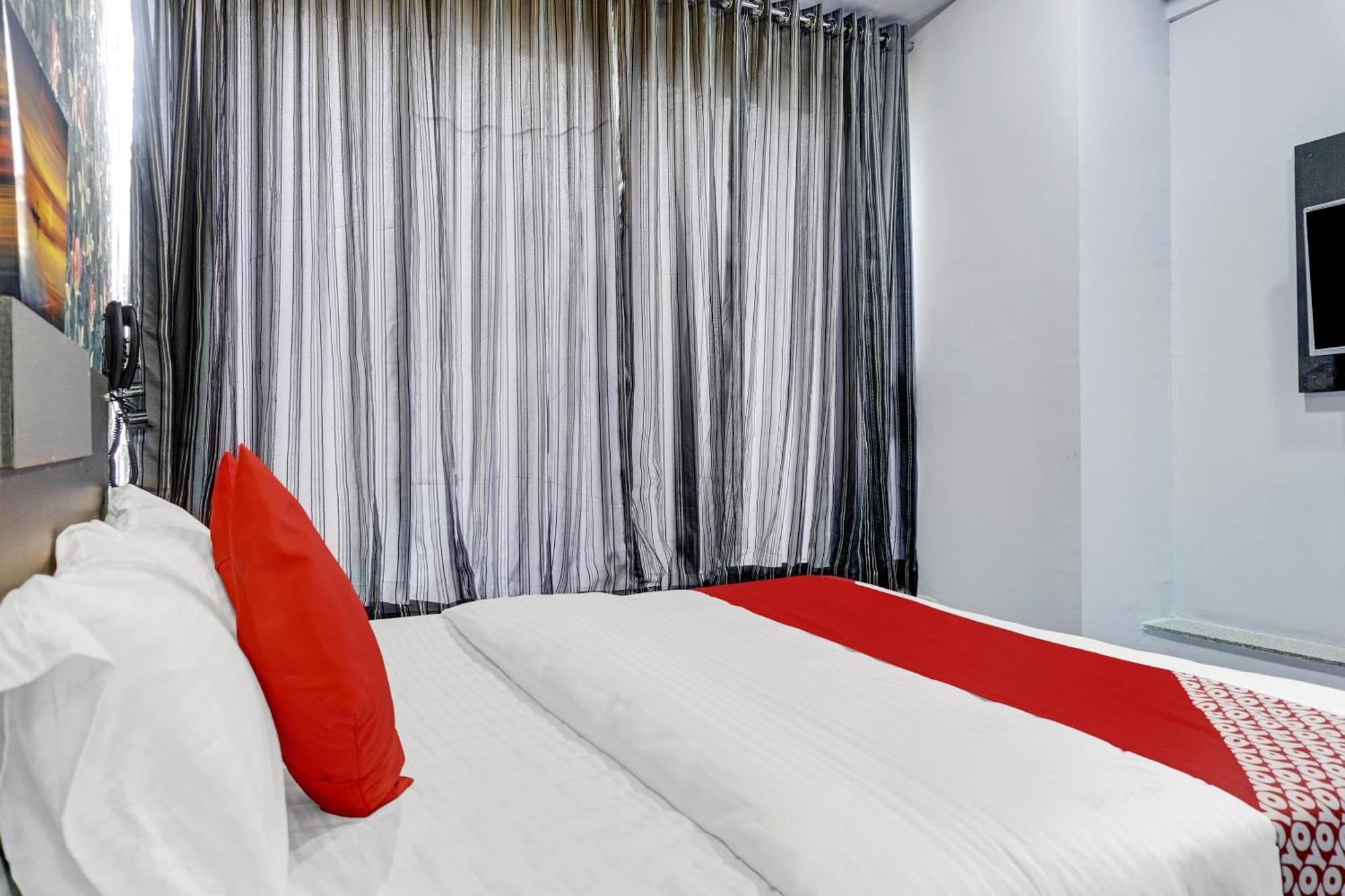 Oyo Flagship Hotel Royal Inn Surat Luaran gambar