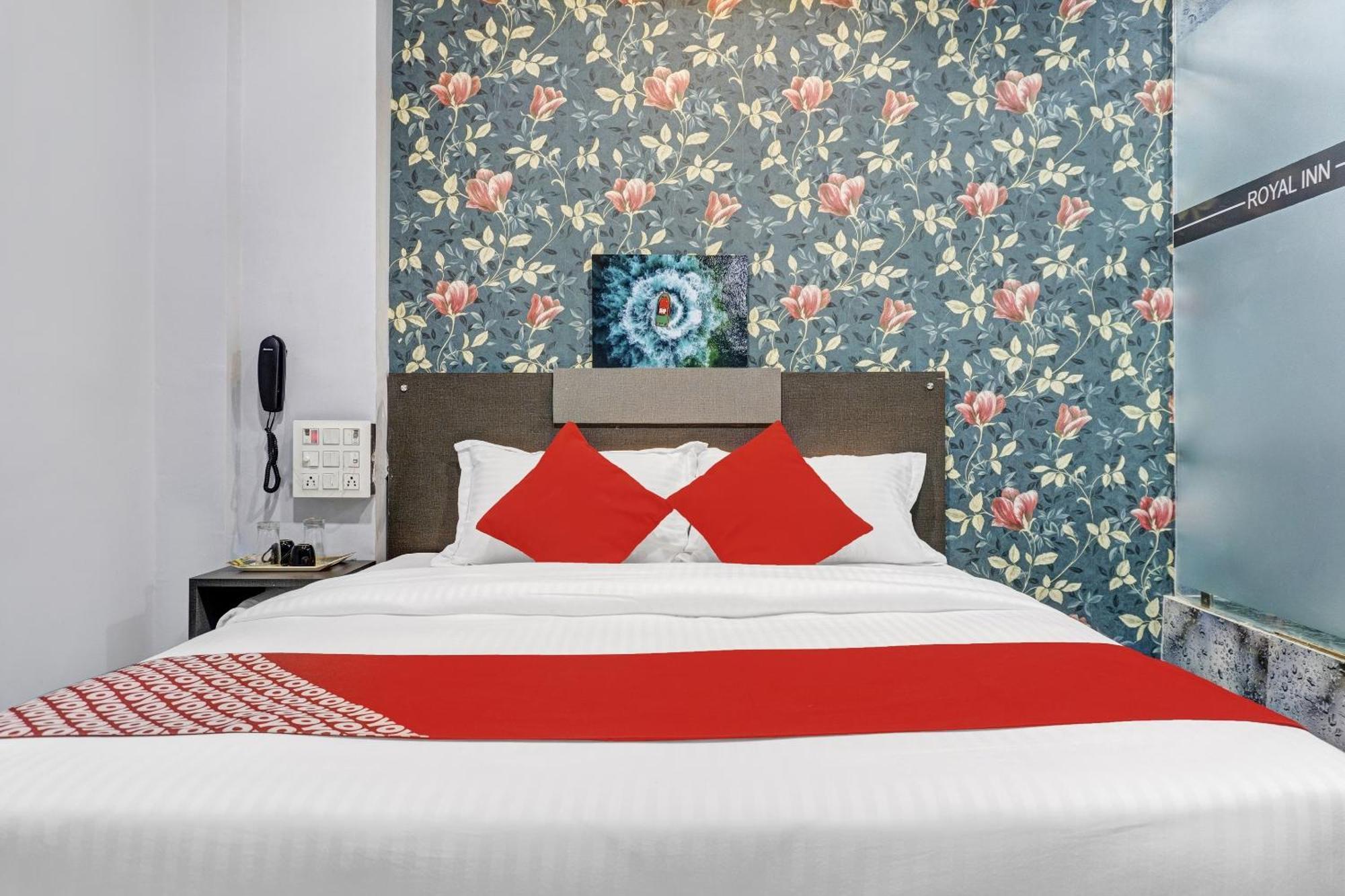 Oyo Flagship Hotel Royal Inn Surat Luaran gambar