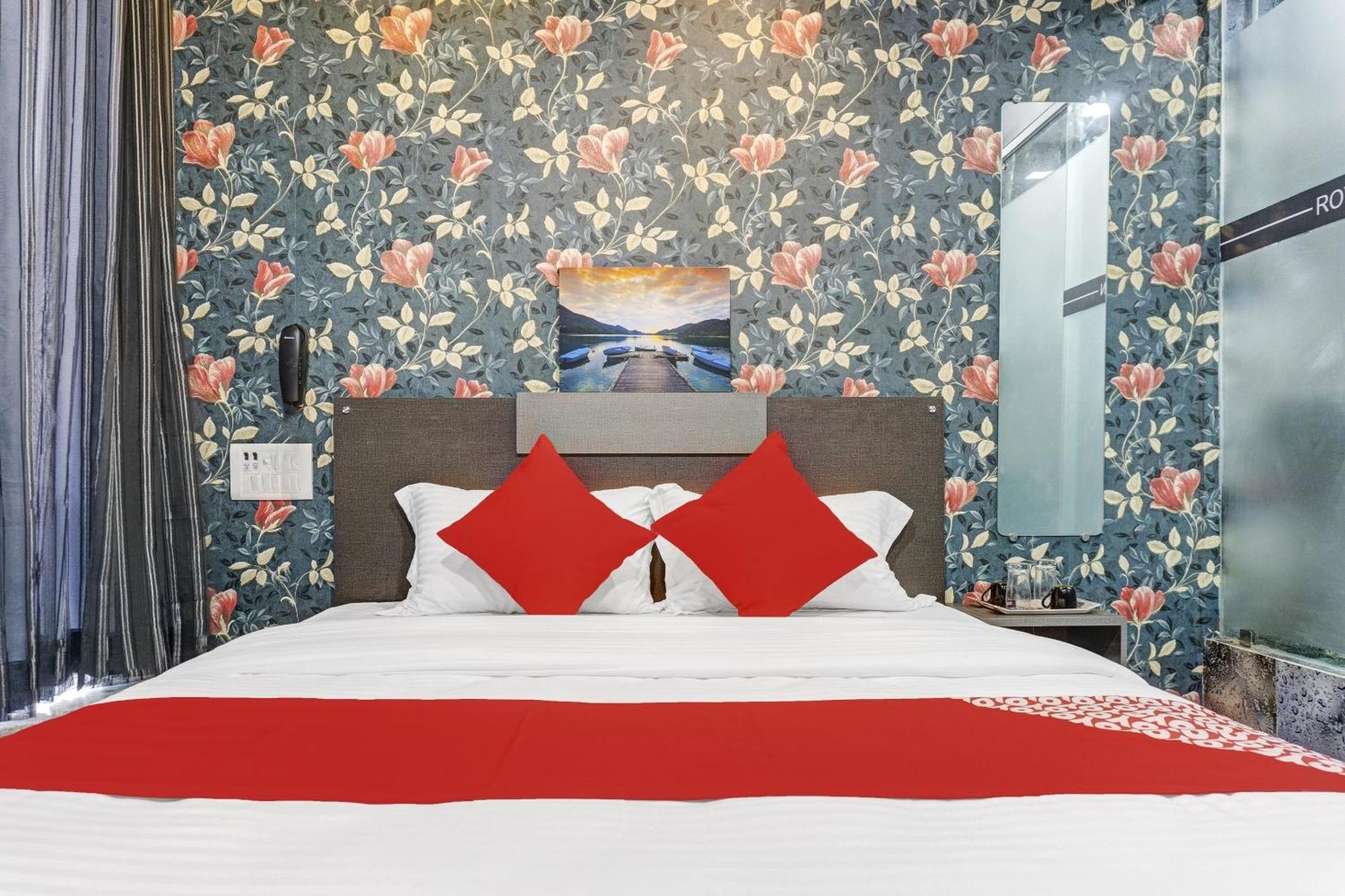 Oyo Flagship Hotel Royal Inn Surat Luaran gambar