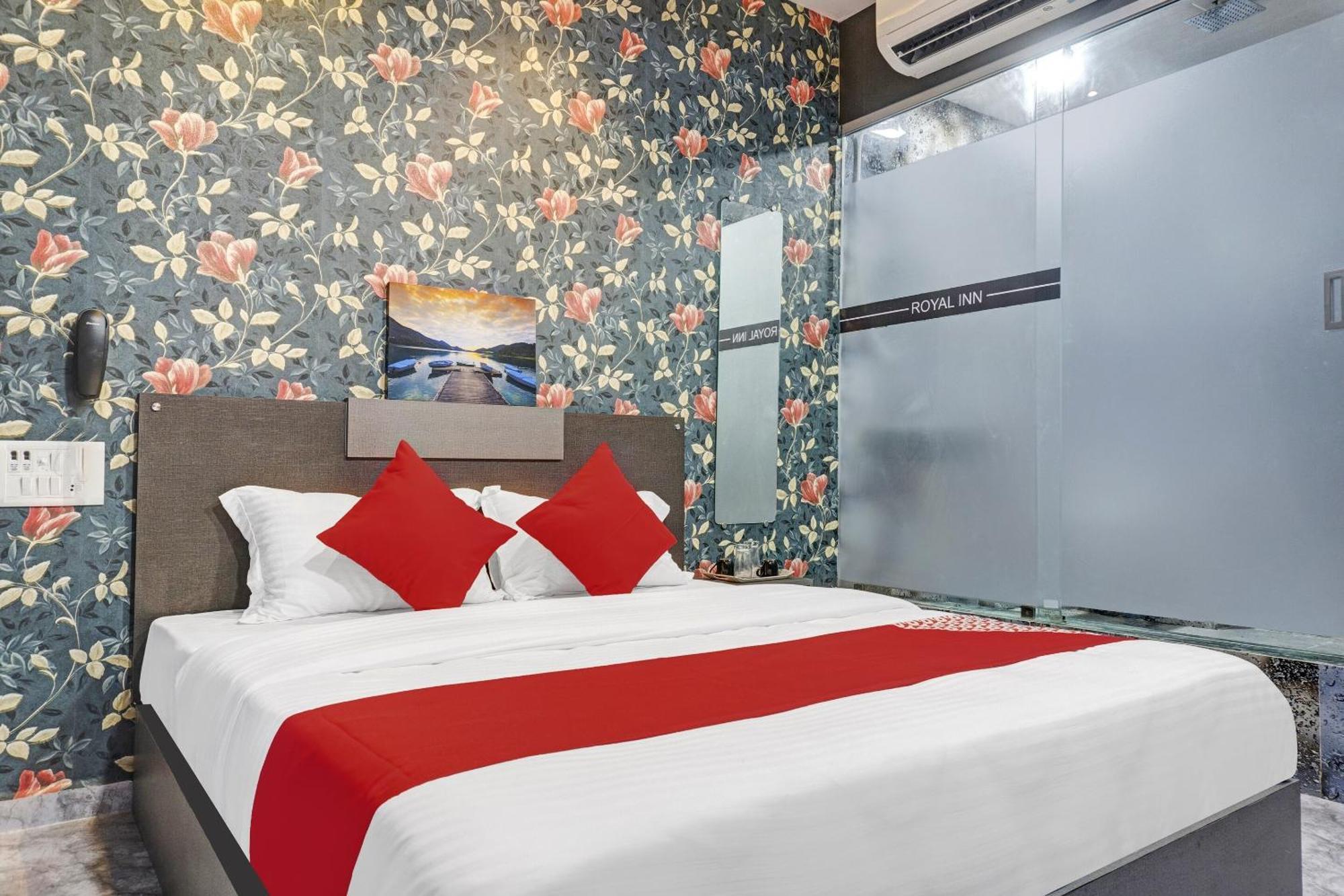 Oyo Flagship Hotel Royal Inn Surat Luaran gambar