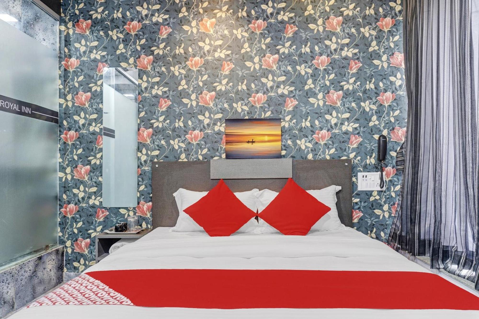 Oyo Flagship Hotel Royal Inn Surat Luaran gambar